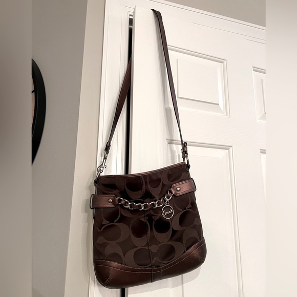 Coach Signature Chain Hobo Crossbody Purse - Picture 2 of 3